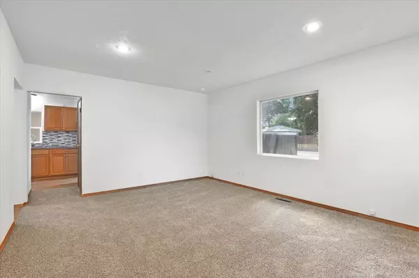 6106 N Howard St, Spokane, WA 99205