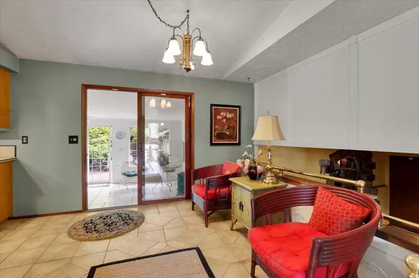 806 E Calkins Dr, Spokane, WA 99208