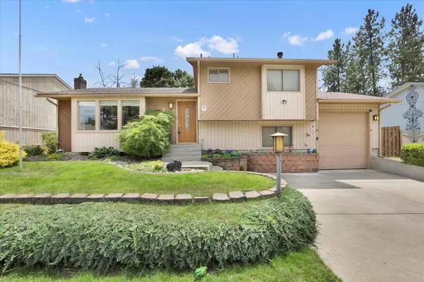 806 E Calkins Dr, Spokane, WA 99208