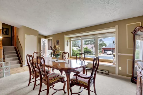 806 E Calkins Dr, Spokane, WA 99208