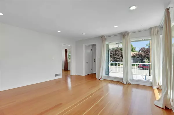 2217 N Dakota St, Spokane, WA 99207