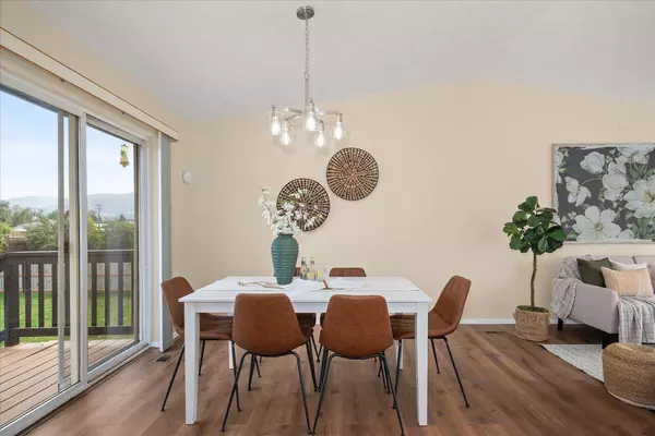 5620 N Canal St, Newman Lake, WA 99025