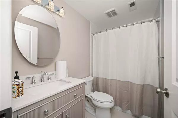 5620 N Canal St, Newman Lake, WA 99025