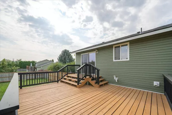 5620 N Canal St, Newman Lake, WA 99025