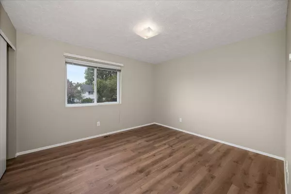 5620 N Canal St, Newman Lake, WA 99025