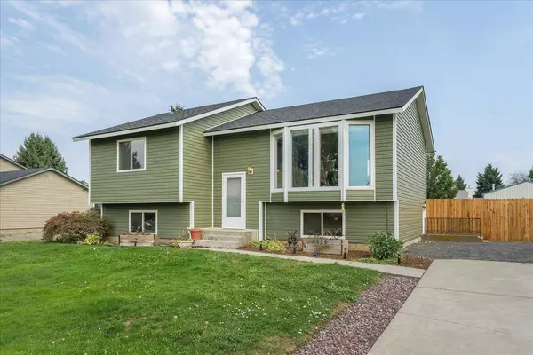 5620 N Canal St, Newman Lake, WA 99025