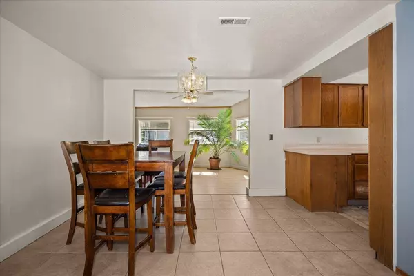 534 E Regina Ave, Spokane, WA 99218