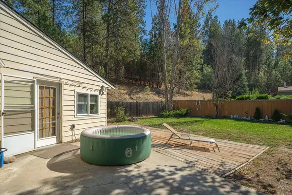 534 E Regina Ave, Spokane, WA 99218