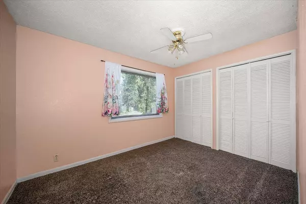 534 E Regina Ave, Spokane, WA 99218