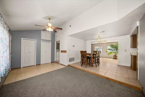 534 E Regina Ave, Spokane, WA 99218