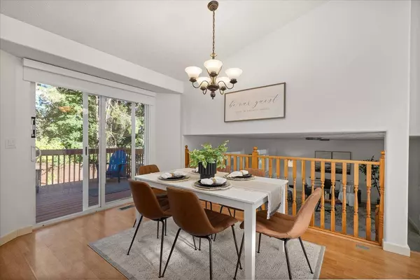 16920 N Woodcrest Ct, Colbert, WA 99005