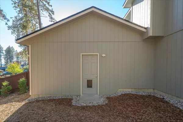 16920 N Woodcrest Ct, Colbert, WA 99005