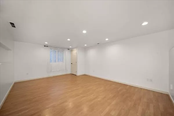 16920 N Woodcrest Ct, Colbert, WA 99005