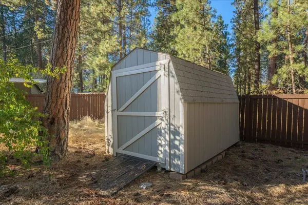 16920 N Woodcrest Ct, Colbert, WA 99005