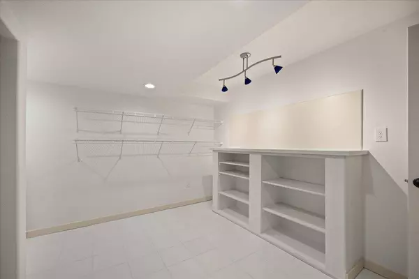 16920 N Woodcrest Ct, Colbert, WA 99005