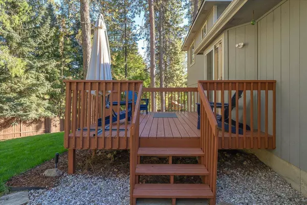 16920 N Woodcrest Ct, Colbert, WA 99005