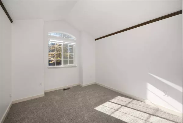 16920 N Woodcrest Ct, Colbert, WA 99005