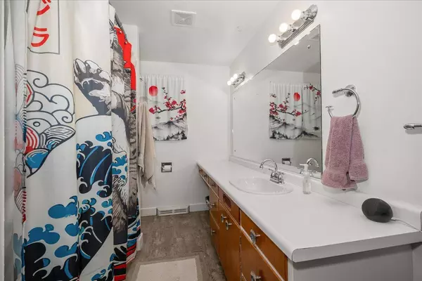 519 S Fox Rd, Spokane Valley, WA 99206