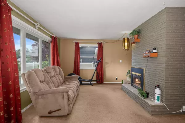 519 S Fox Rd, Spokane Valley, WA 99206