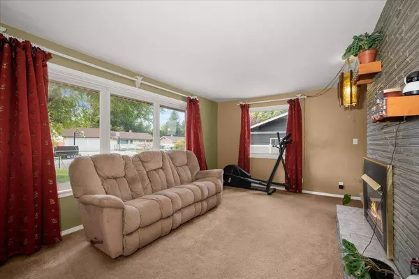 519 S Fox Rd, Spokane Valley, WA 99206