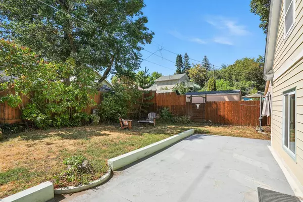 1032 E 11th Ave, Spokane, WA 99202