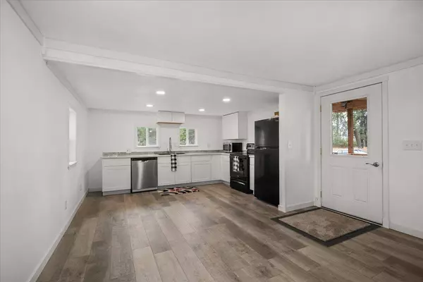 34314 N Newport Hwy, Chattaroy, WA 99003