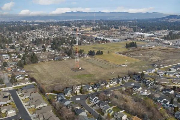 2305 E 52nd Ln, Spokane, WA 99223