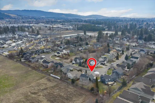 2305 E 52nd Ln, Spokane, WA 99223