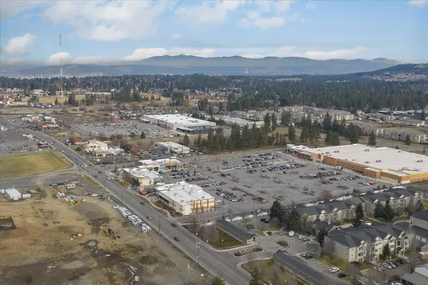 2305 E 52nd Ln, Spokane, WA 99223