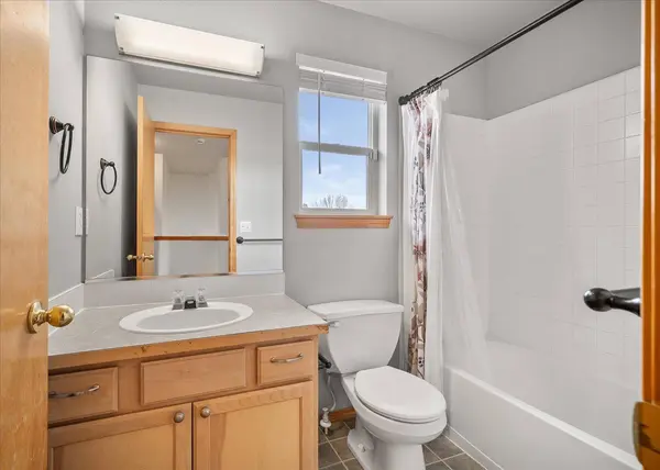 2305 E 52nd Ln, Spokane, WA 99223