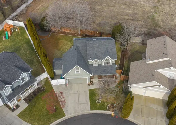 2305 E 52nd Ln, Spokane, WA 99223