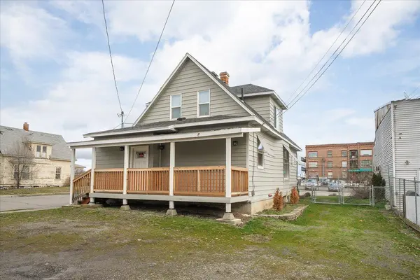 1327 N Howard St, Spokane, WA 99201