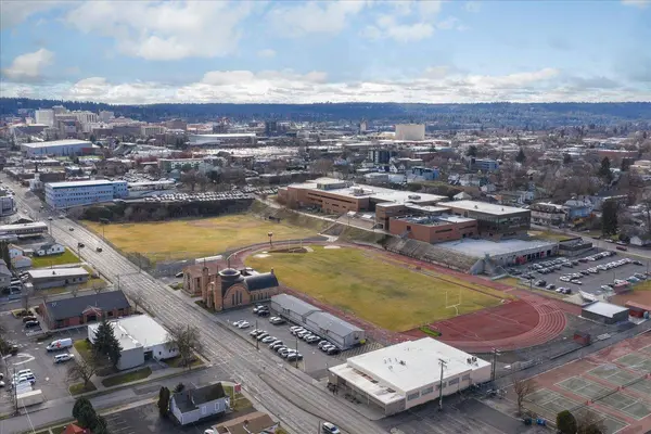 1327 N Howard St, Spokane, WA 99201