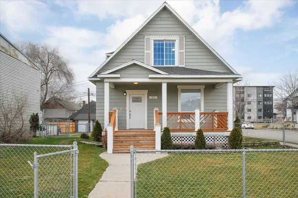 1327 N Howard St, Spokane, WA 99201