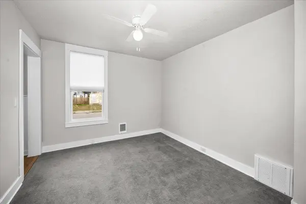 1327 N Howard St, Spokane, WA 99201