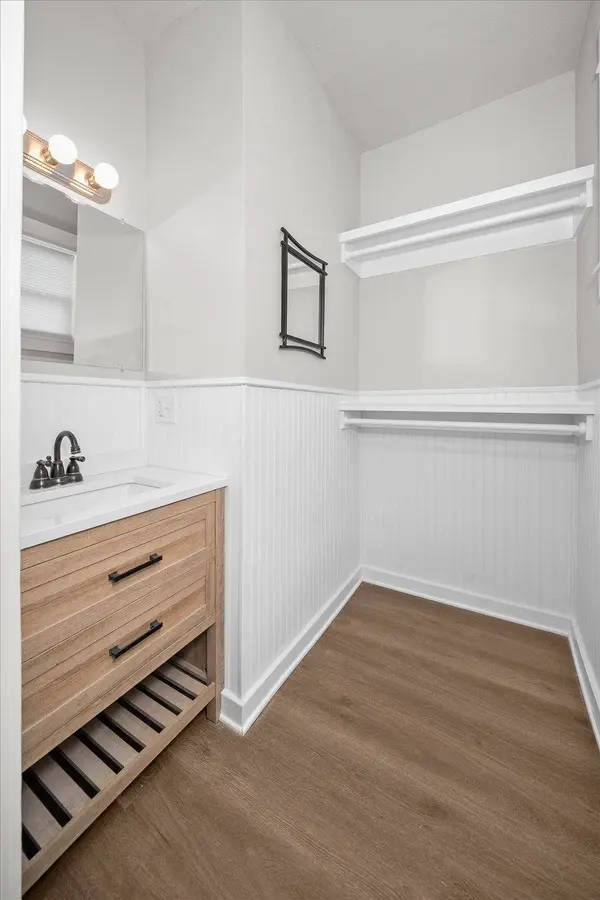 1327 N Howard St, Spokane, WA 99201