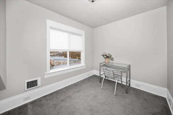 1327 N Howard St, Spokane, WA 99201