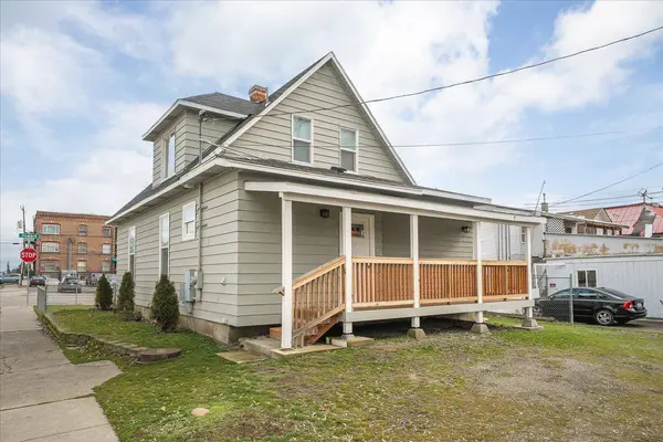 1327 N Howard St, Spokane, WA 99201