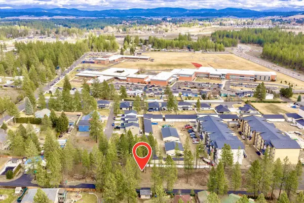 1516 E Center Rd, Spokane, WA 99208