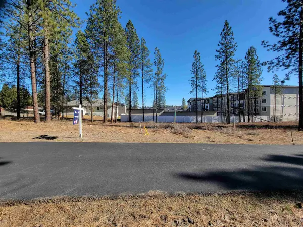 1516 E Center Rd, Spokane, WA 99208