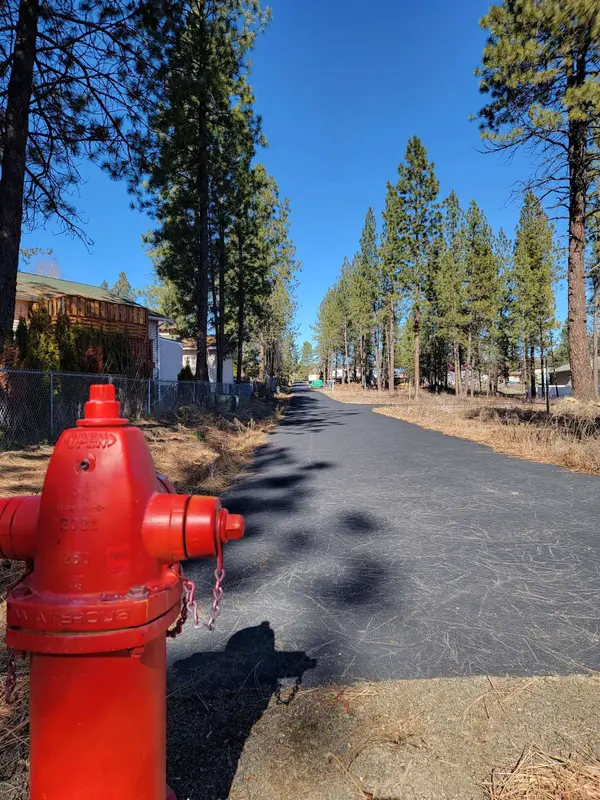 1516 E Center Rd, Spokane, WA 99208