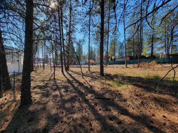 1516 E Center Rd, Spokane, WA 99208