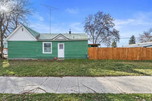 108 S Stevens St, Chewelah, WA 99109