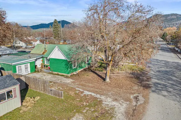 108 S Stevens St, Chewelah, WA 99109