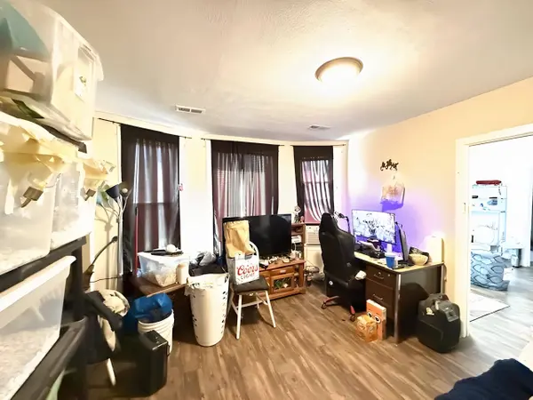 613 W Knox Ave, Spokane, WA 99205