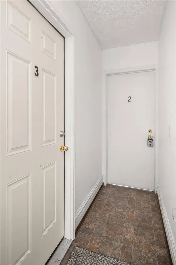 613 W Knox Ave, Spokane, WA 99205