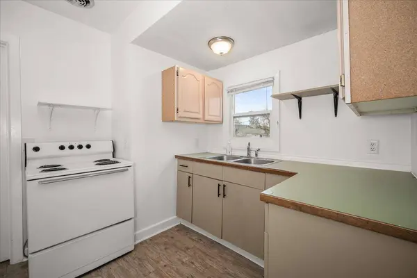 613 W Knox Ave, Spokane, WA 99205