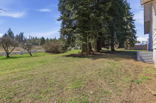 4853 N Sherman Rd, Deer Park, WA 99006
