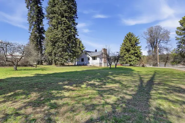4853 N Sherman Rd, Deer Park, WA 99006
