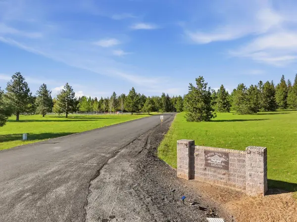 32223 N Whitetail Ln, Chattaroy, WA 99003